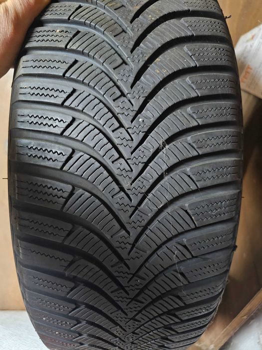 Зимни гуми hankook 205 55 16