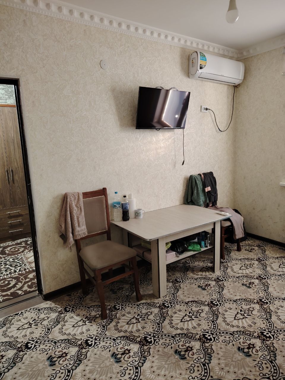 Квартира 2хонали 53кв 2-каватда харбийланики Гойбу коллеж ёнда