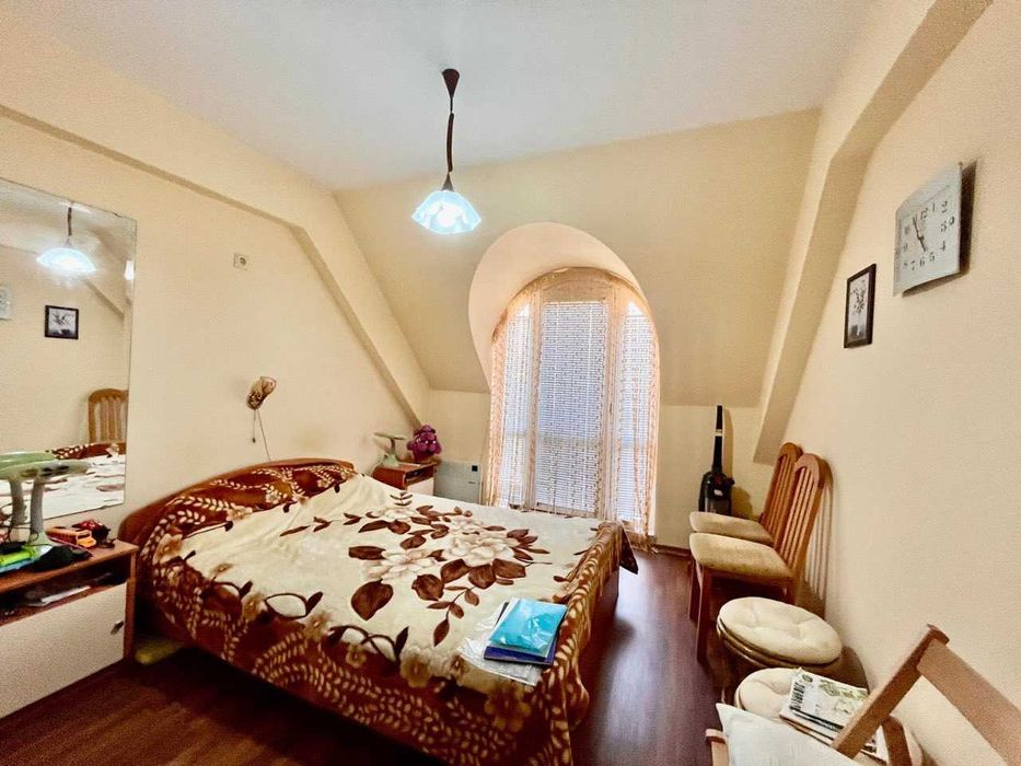 Продава се Тристаен апартамент в Бургас, Меден рудник - зона А - 90 кв.м за 945 €/кв.м - Снимка #3