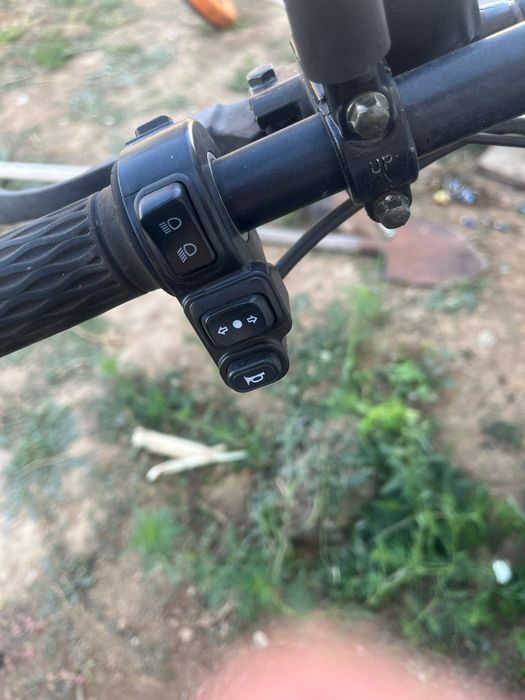 Vand scuter electric de strada