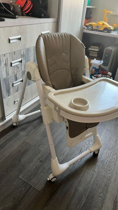 Отдам бесплатно стульчик для комления