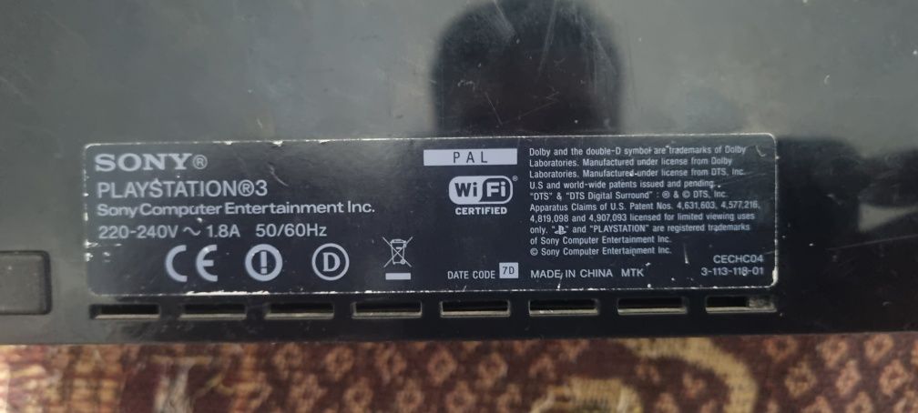 Vand consola PS3 backwards compatible, model CECHC04 7D, modata 500GB
