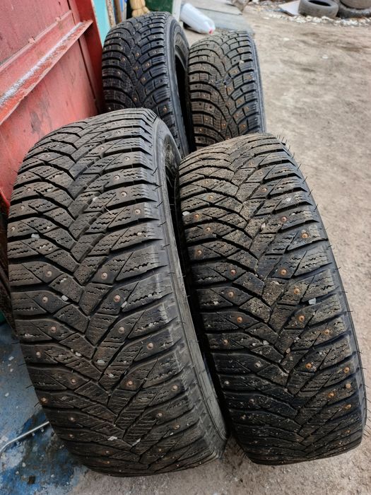 Зимние шины R-16 215/60 Triangle