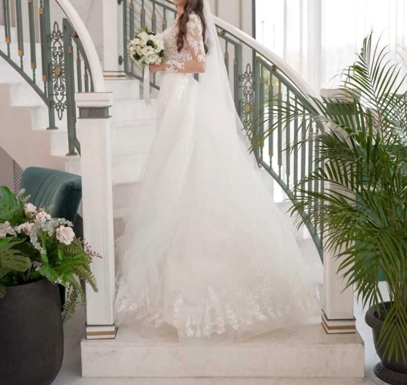 Rochie mireasa + trena detasabila + voal (Model pe comanda - Deosebit)