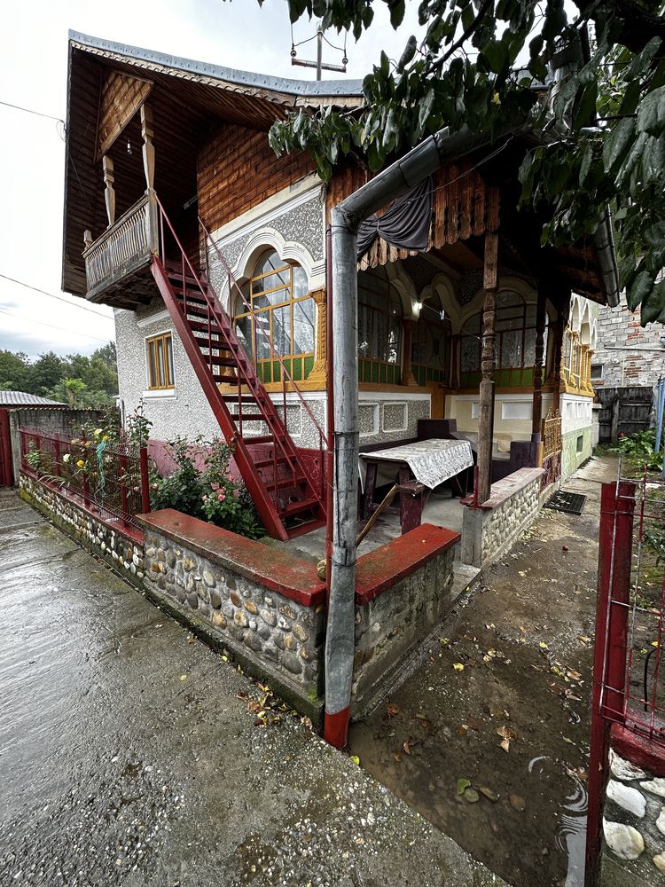 Vand casa si teren in com Orlesti jud VALCEA