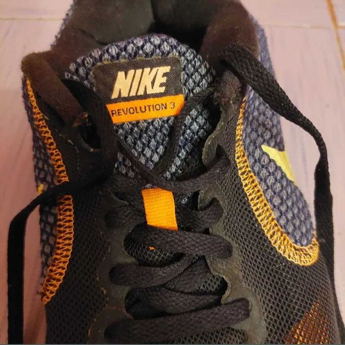 Adidas Nike Revolution unisex in conditii bune  38