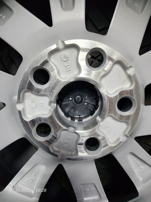 Нови Гуми с джанти за Toyota C-HR