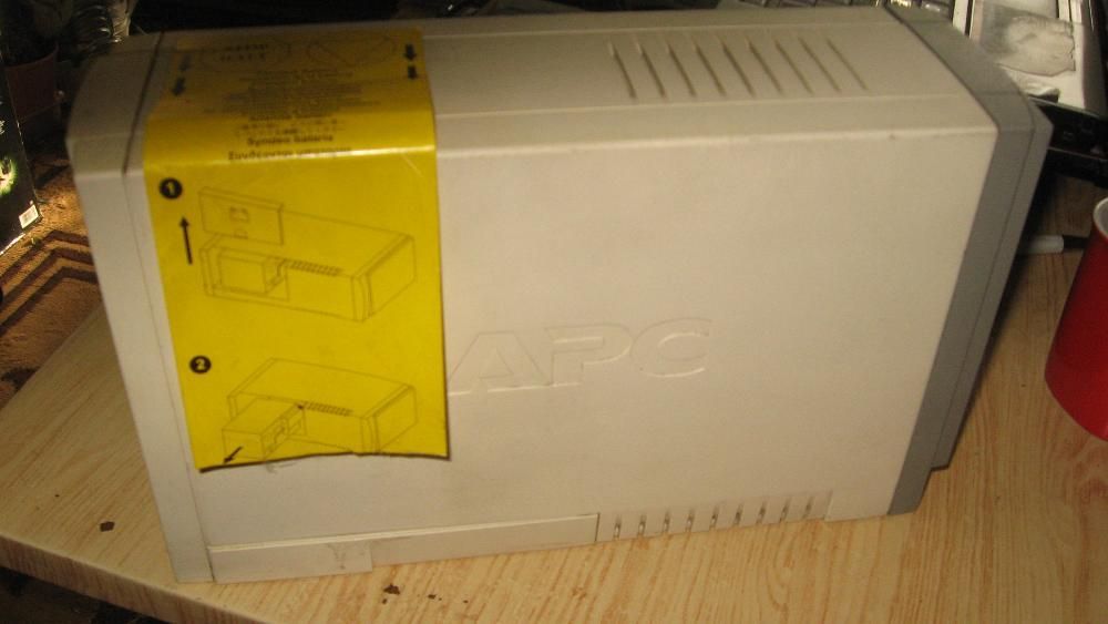 юпс APC Back-UPS CS, 500