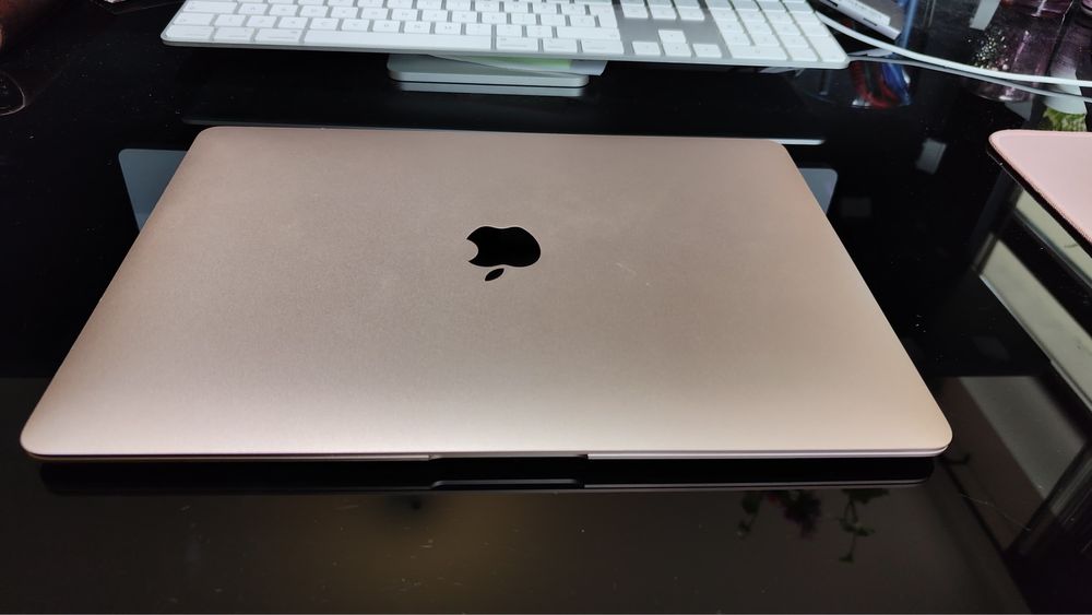 MacBook Air 13 Inch, Procesor M1, 8Gb Ram / 256 Gb Stocare, Roz Gold