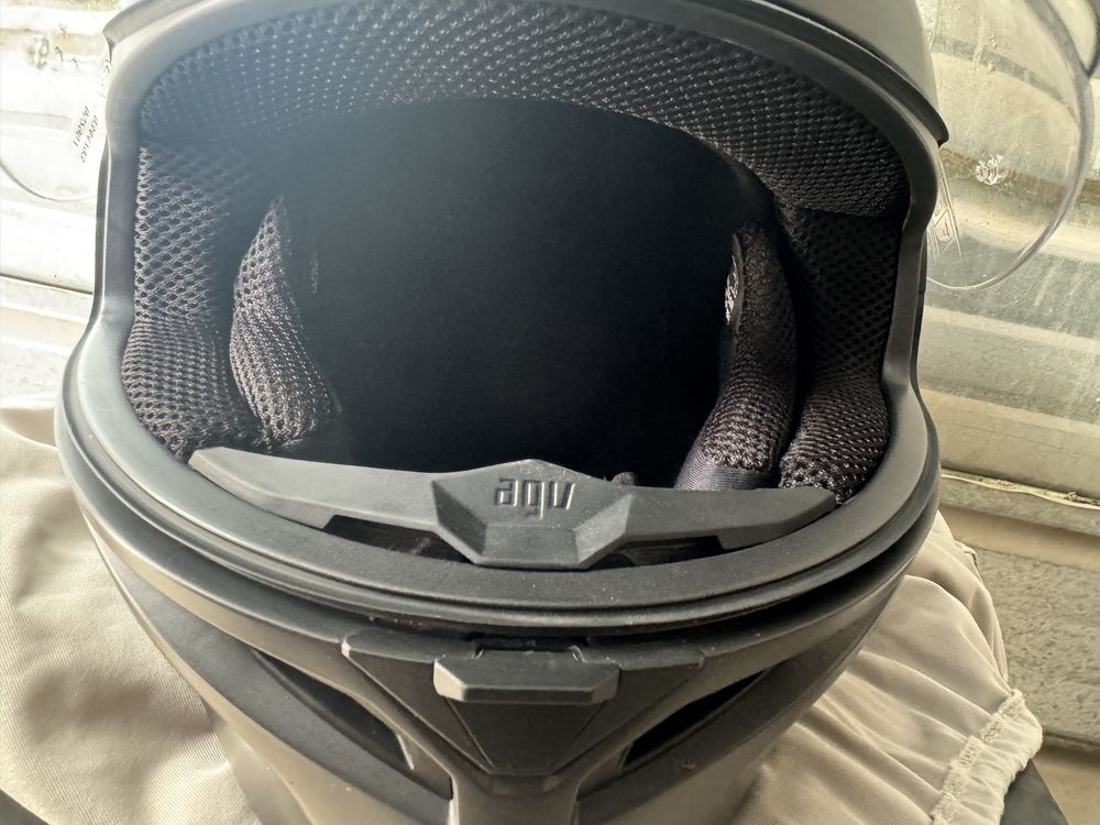 Каска за мотор AGV