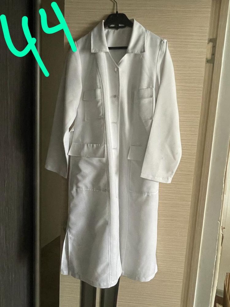 Продам медицинские халаты