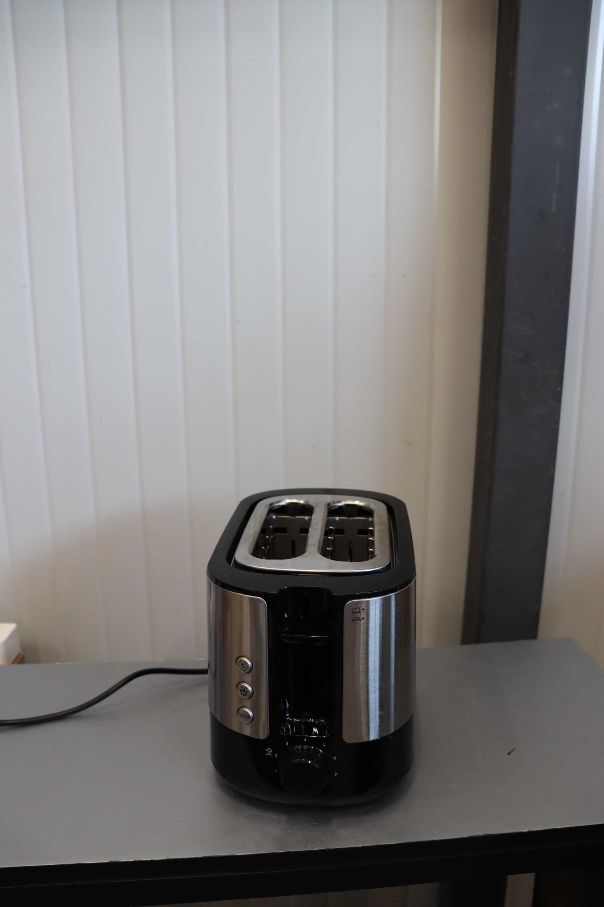 Тостер Philips HD2637 7 нива, подгряване на хлебчета, бутон стоп,1000W