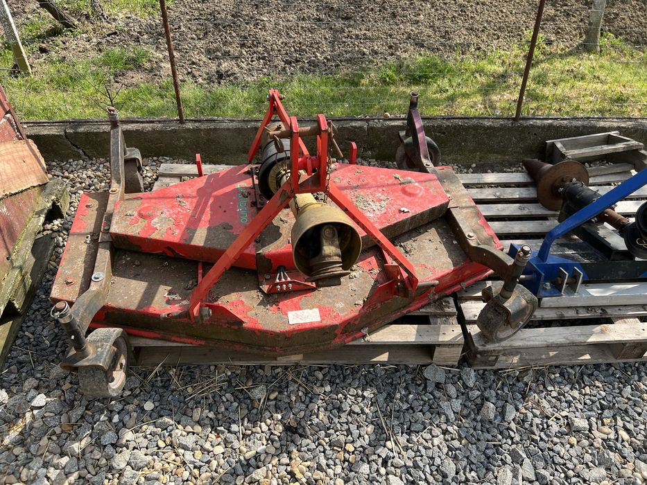 Cositoare / tocatoare  cu roti