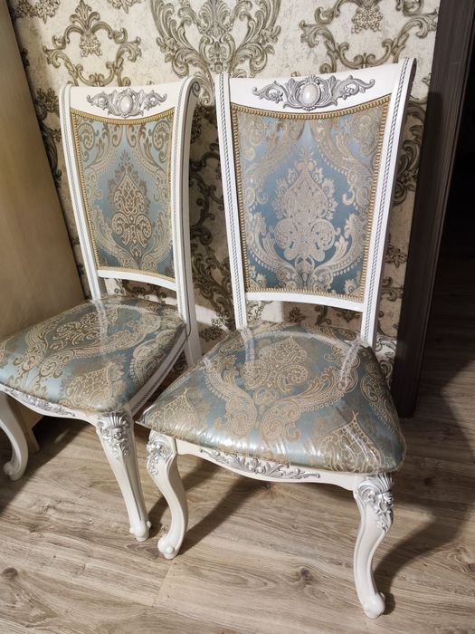 Продам стулья, 8 штук комплект