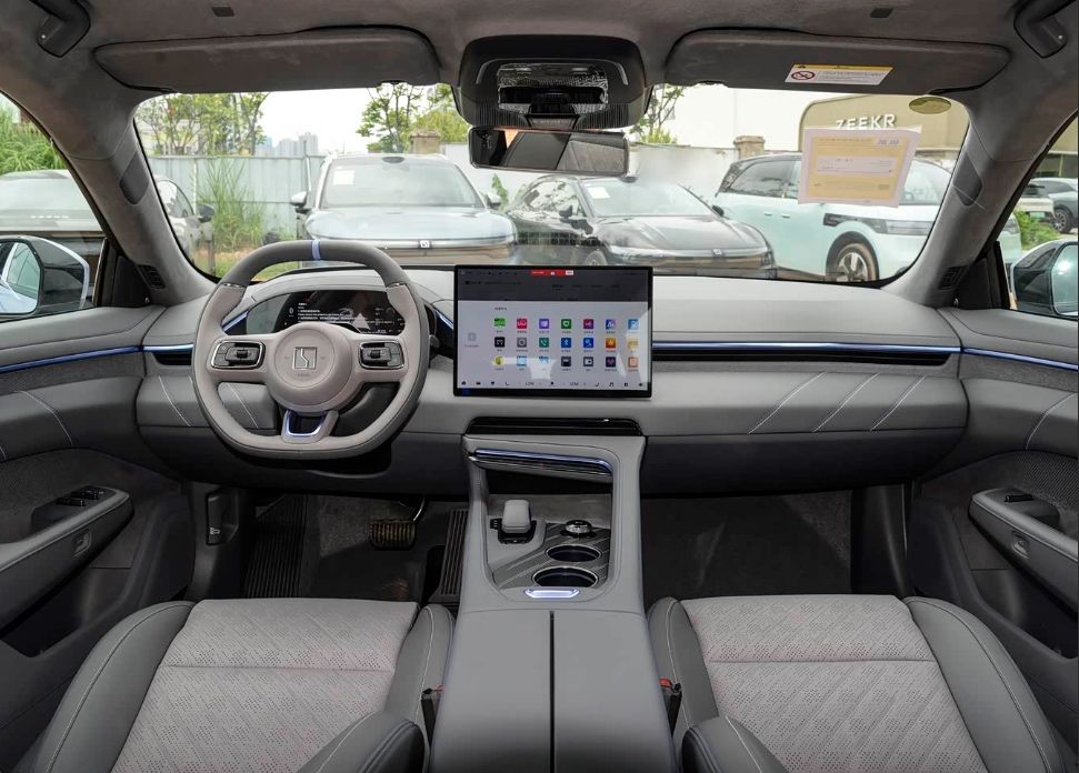 Zeekr 001 YOU 2026 + доп опции