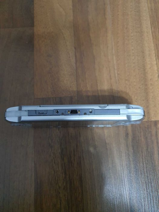 PSP 3000 silver (modat), card + husa