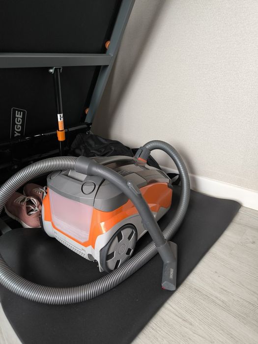 Продается моющий пылесос Thomas