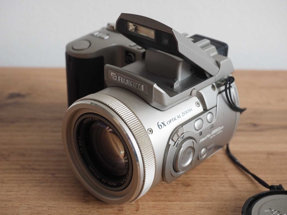 Fujifilm FinePix 4900 Zoom, CCD