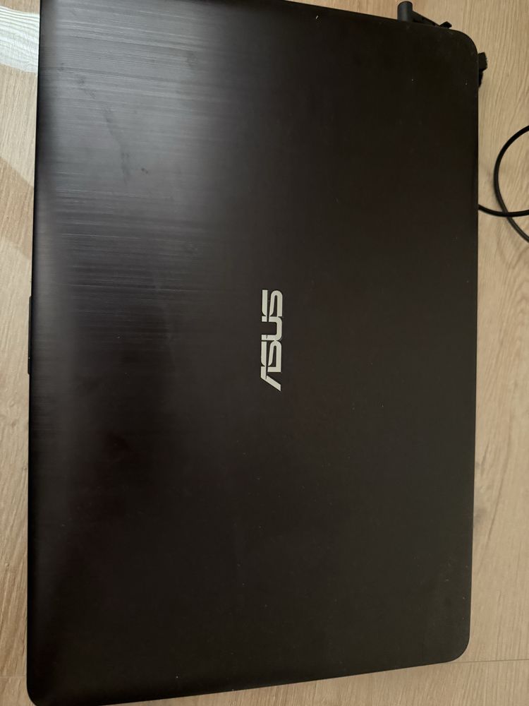Лаптоп ASUS A541U – Core i3, 4GB RAM, 500GB HDD