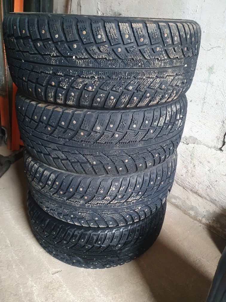 Продам зимние шины