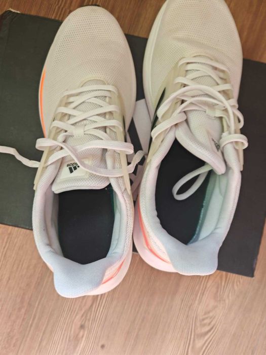 Спорни обувки adidas