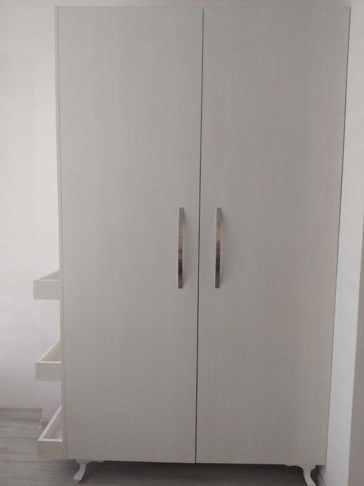 Гардероб двукрилен