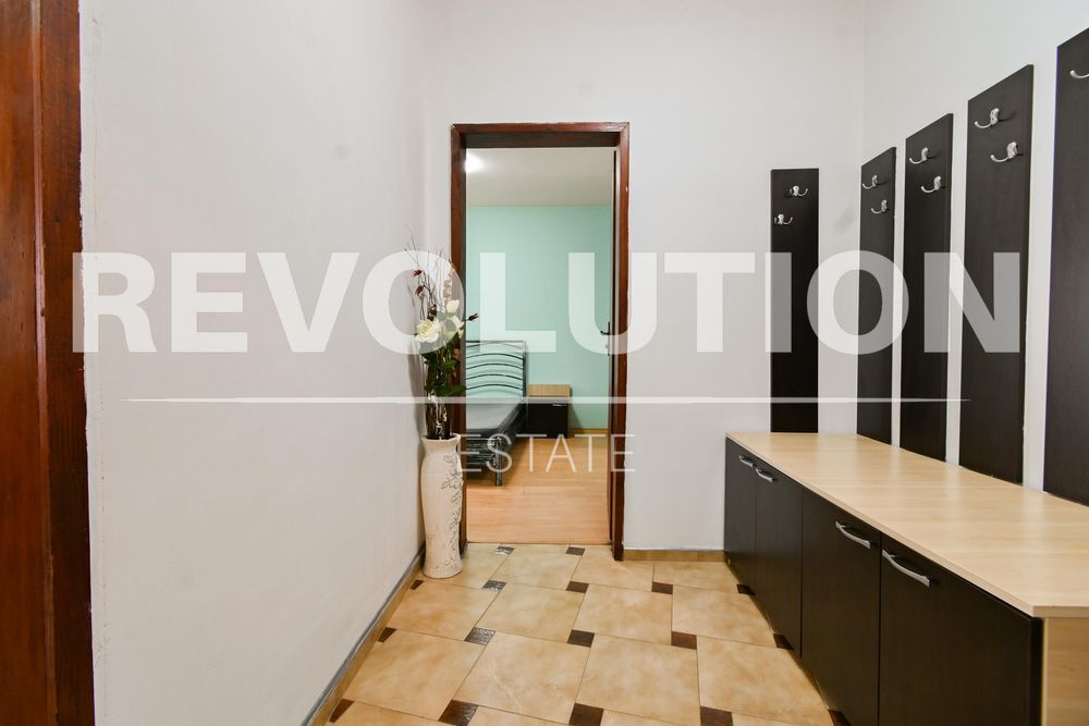 Продава се Двустаен апартамент в София, Люлин - център - 77 кв.м за 2273 €/кв.м - Снимка #11