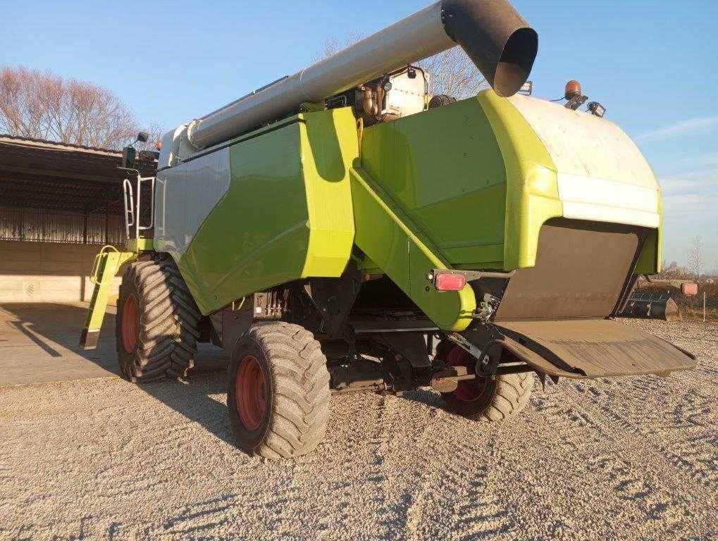 Combina CLAAS Tucano 450 4WD
