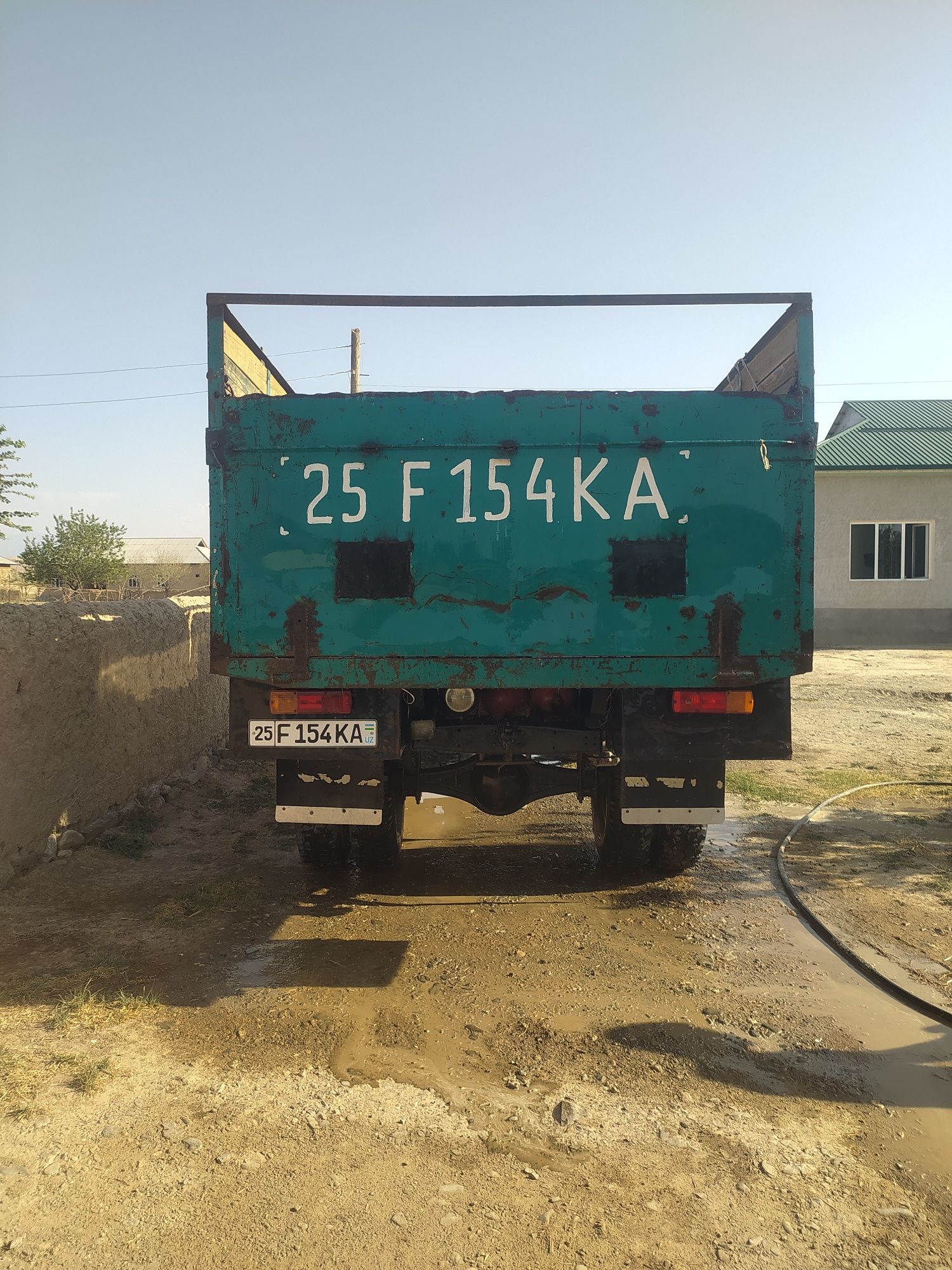 Gaz 53 3307 sotiladi