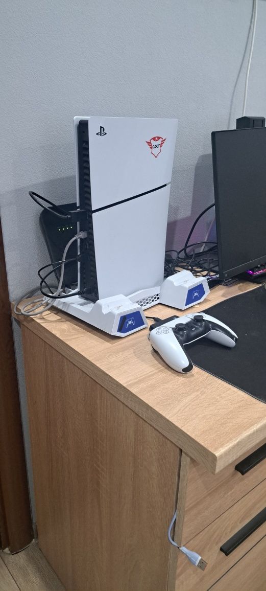 Продавам PS5 digital