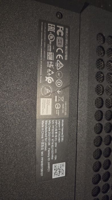Laptop LENOVO gaming 17"