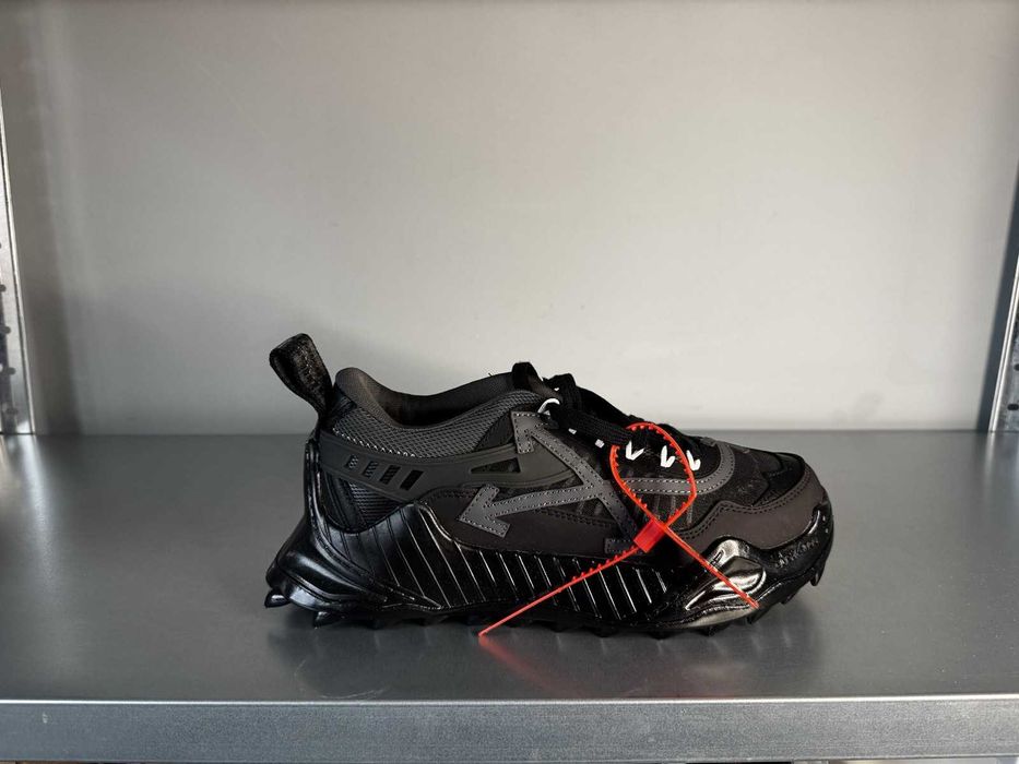 OFF WHITE / различни модели