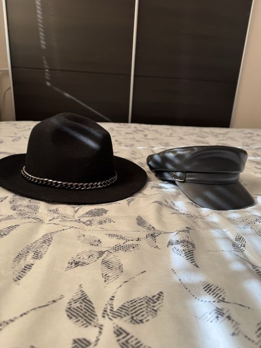 Шапки Reserved и Stradivarius