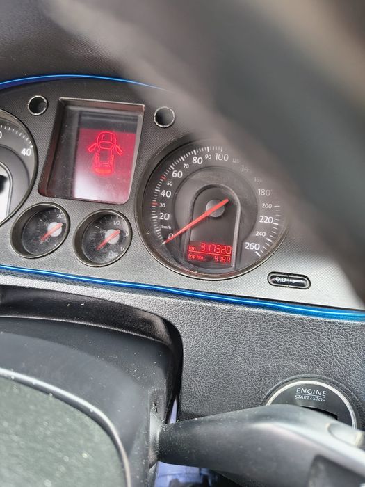 Vând Volkswagen Passat