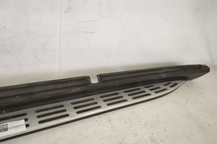 Орнамент Праг Тип Стъпало Ляв Оригинален В Добро Състояние Мерцедес-Бе