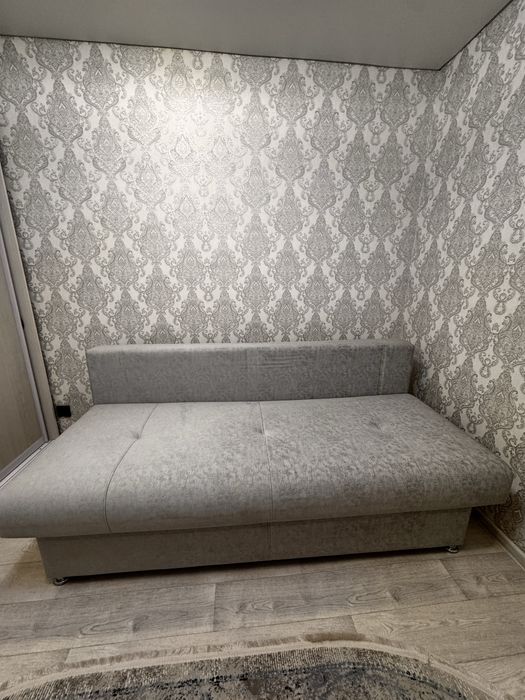 Продам диван почти новый