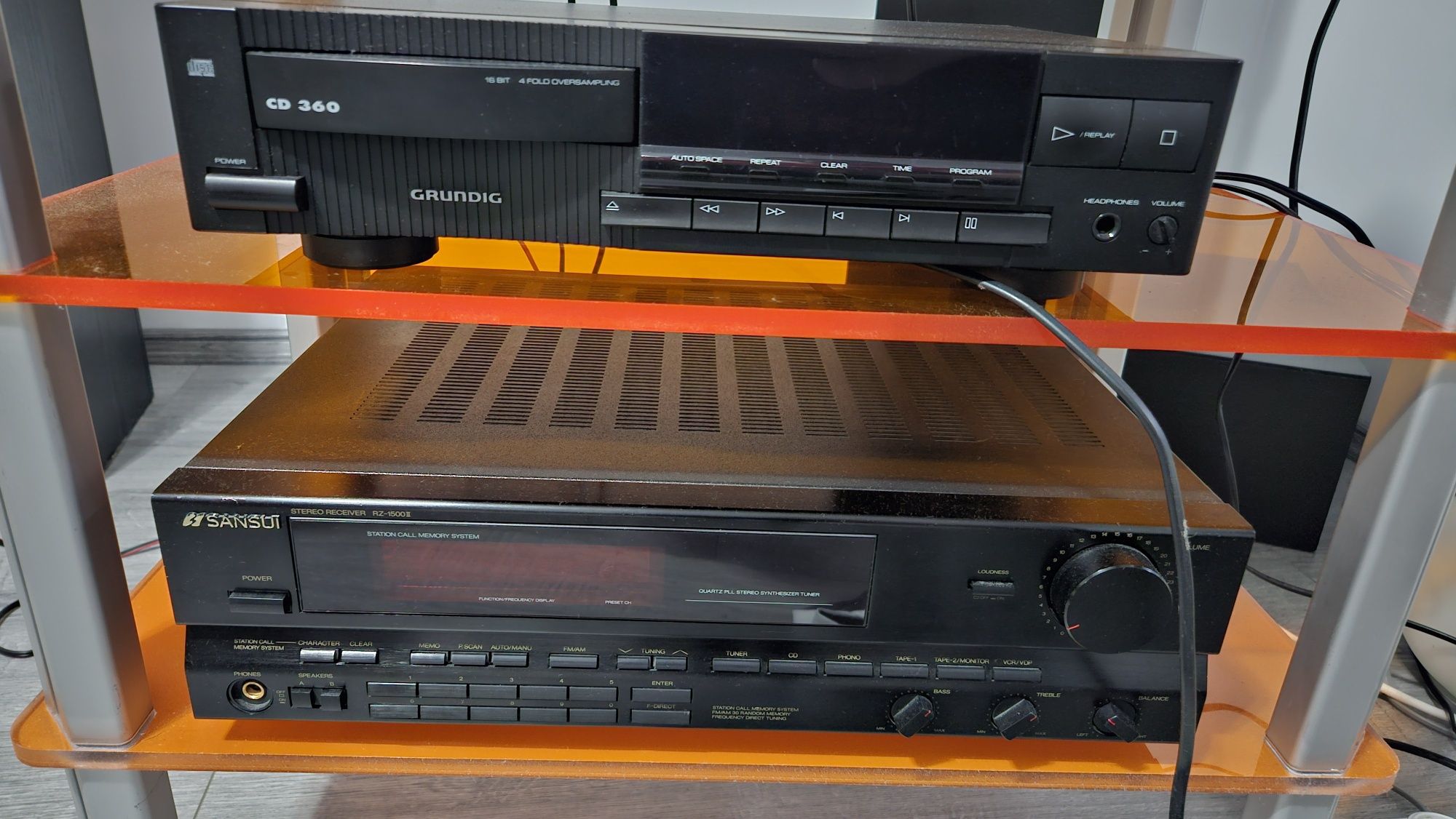 Rack audio electronice