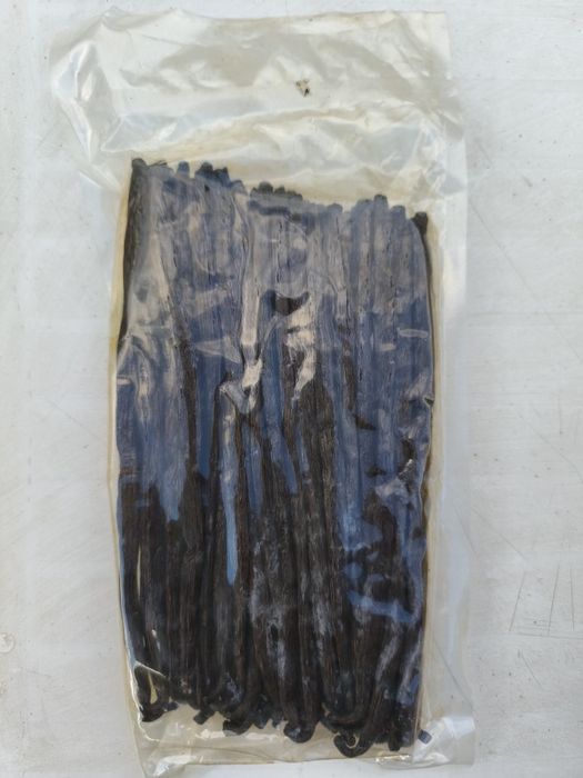 Vând păstăi vanilie madagascar 250 Gr.calibru 16-20 cm