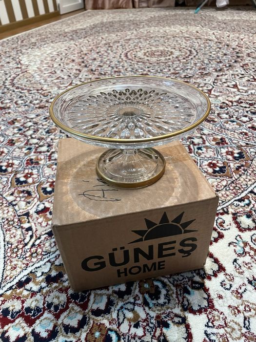 Продаю конфетницу за 7500 3 шт