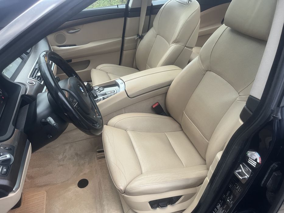 Vand BMW 530 GT xdrive Schimb doar cu Toyota Hilux