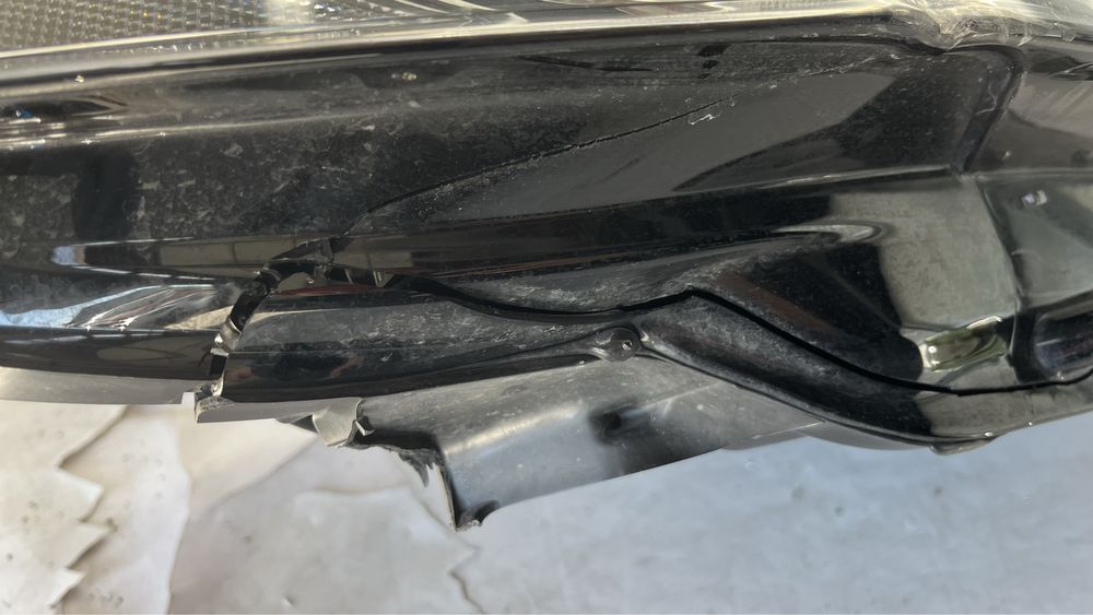 Десен фар Jaguar XF X260 (2015-2024)