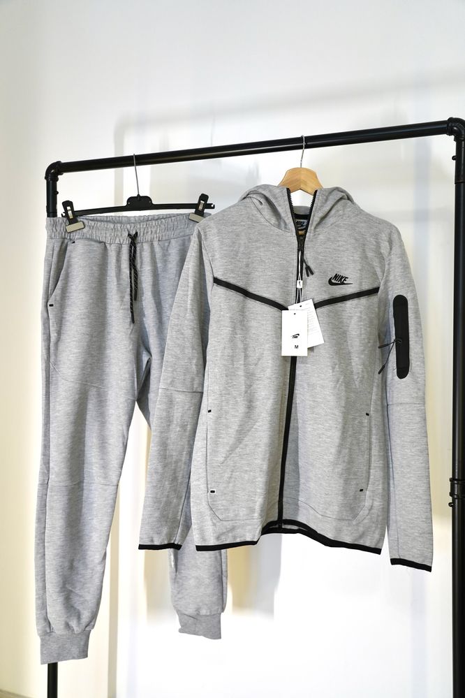 Trening Nike Tech Fleece- Calitate Premium - Produs Nou Sigilat Unisex