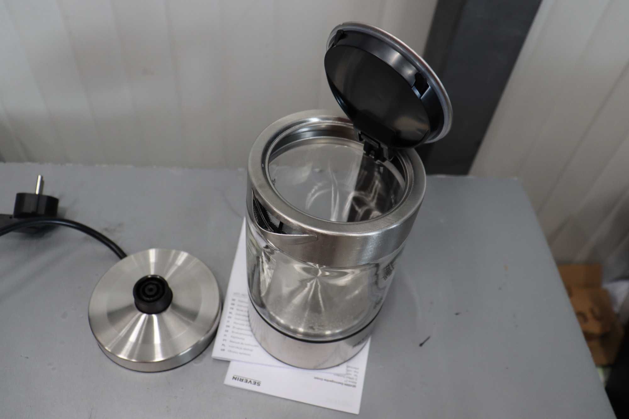 Чайник Severin WK3472, 0.5л, 1100W, Скрит нагревател, Дисплей за ниво