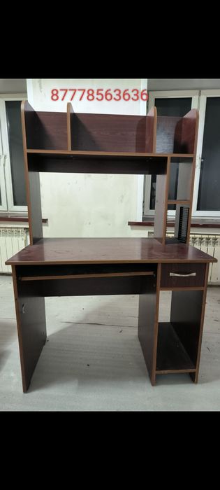 Продам стол компьютерный