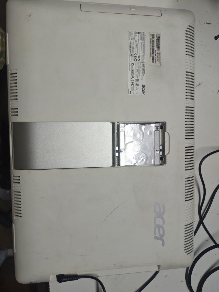 Acer Aspire Z1-611, J1900, 4 Gb Ram 19.5" Монит