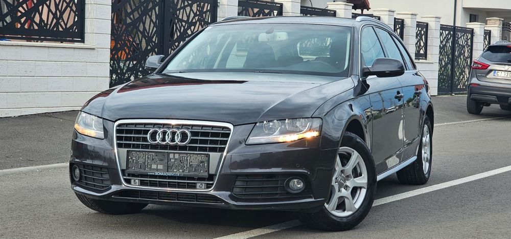 ~Audi A4~Motor 2l TDI~An 2011~Euro5~Navi~Senzori~Carte service~