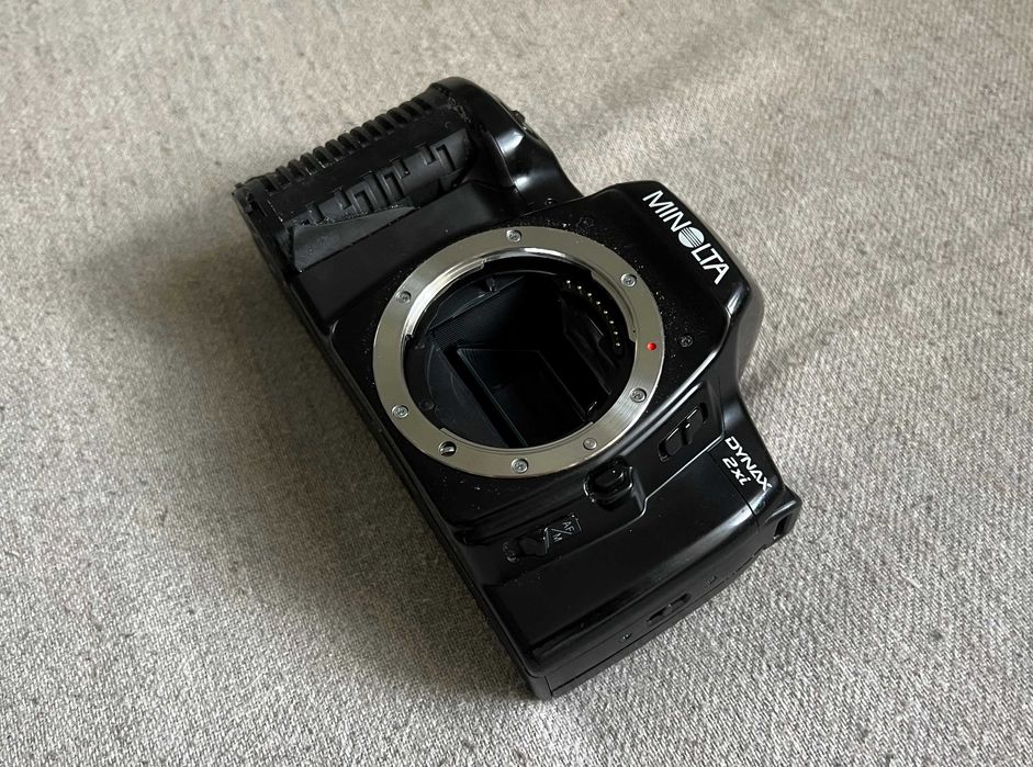 Aparat foto Minolta Dynax 7xi body SLR pe film 35mm colectie