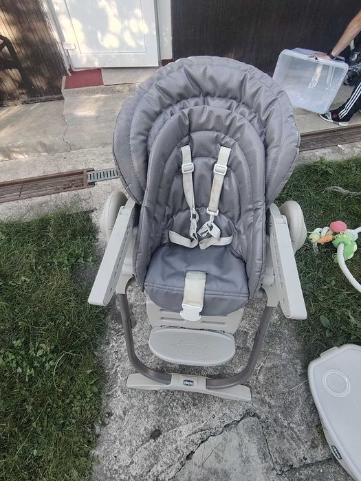 Scaun de luat masa chicco