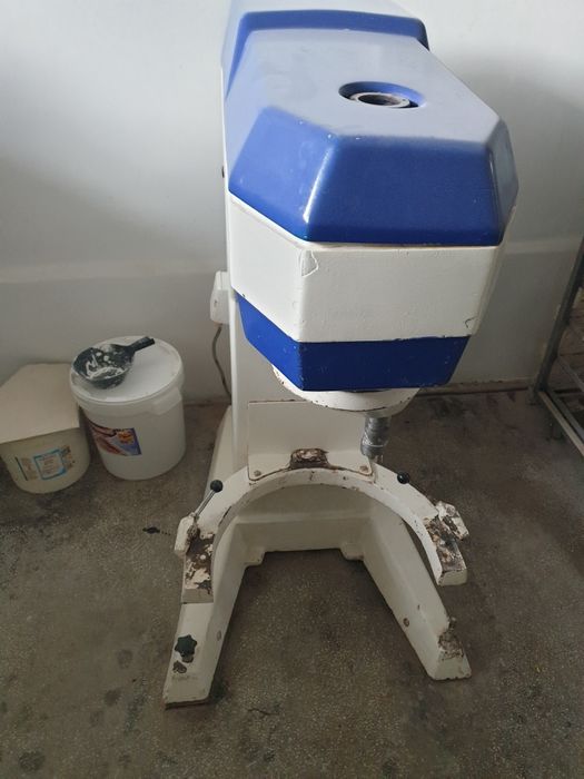 Планетарен миксер 50л