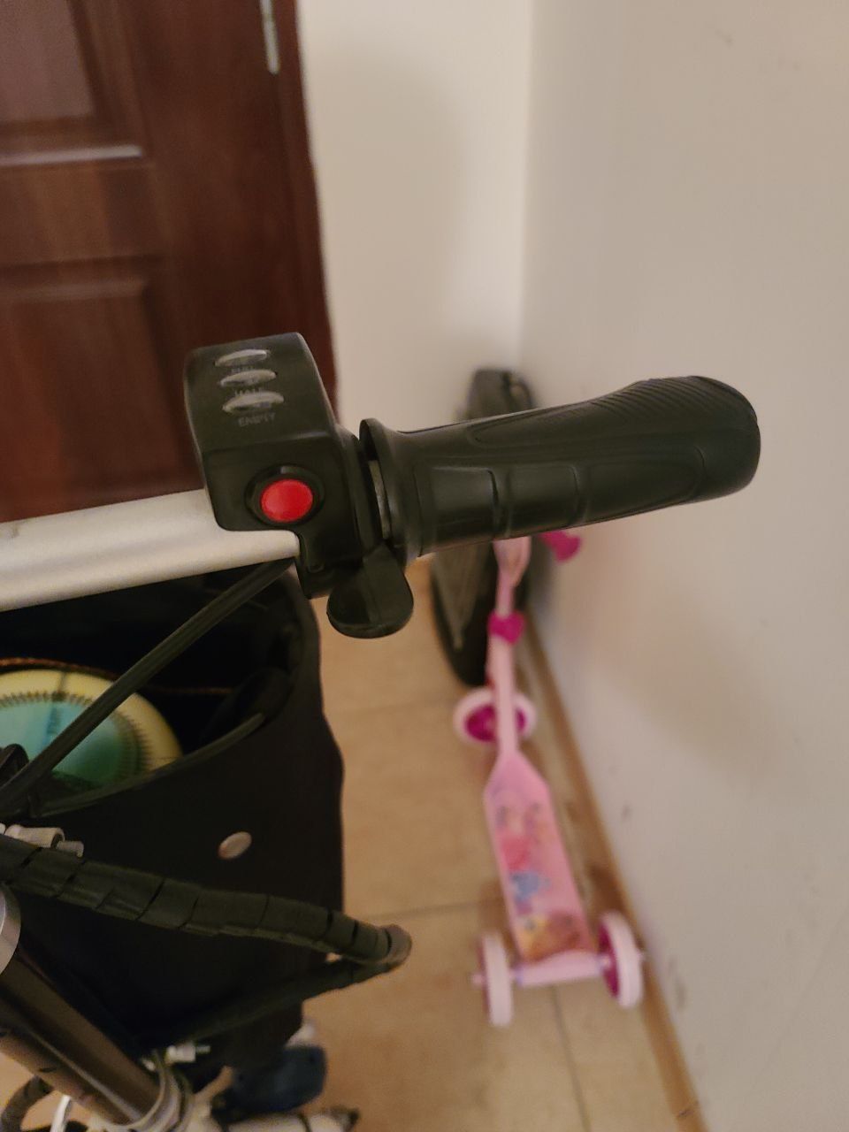 Electric scooter электрична триколка
